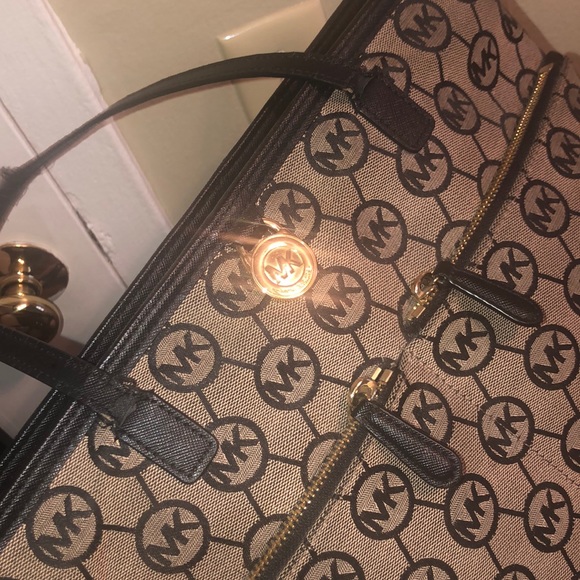 Brown & black Michael Kors logo purse - Picture 5 of 5